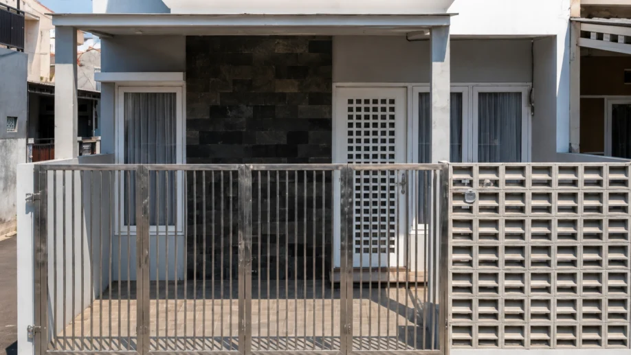 Desain Rumah Minimalis Dua Lantai dengan Aksen Kayu - detail proyek
