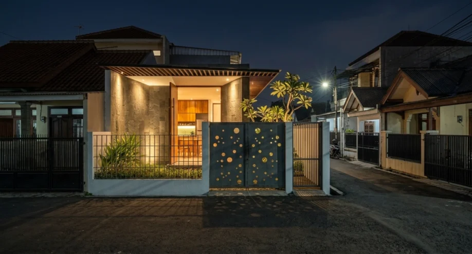 Desain Villa Tropis Satu Lantai dengan Kolam Renang Linear - tampak eksterior