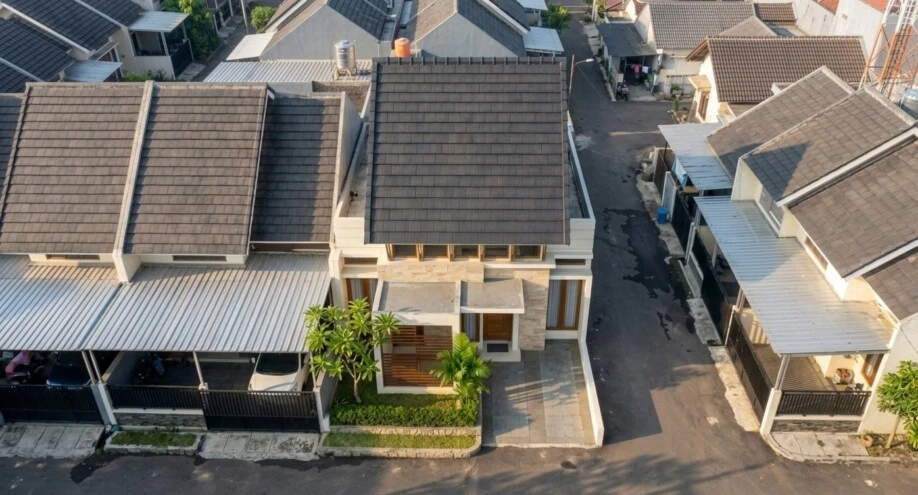 Desain Rumah Modern Tropis Lahan Sudut - dokumentasi proyek 6