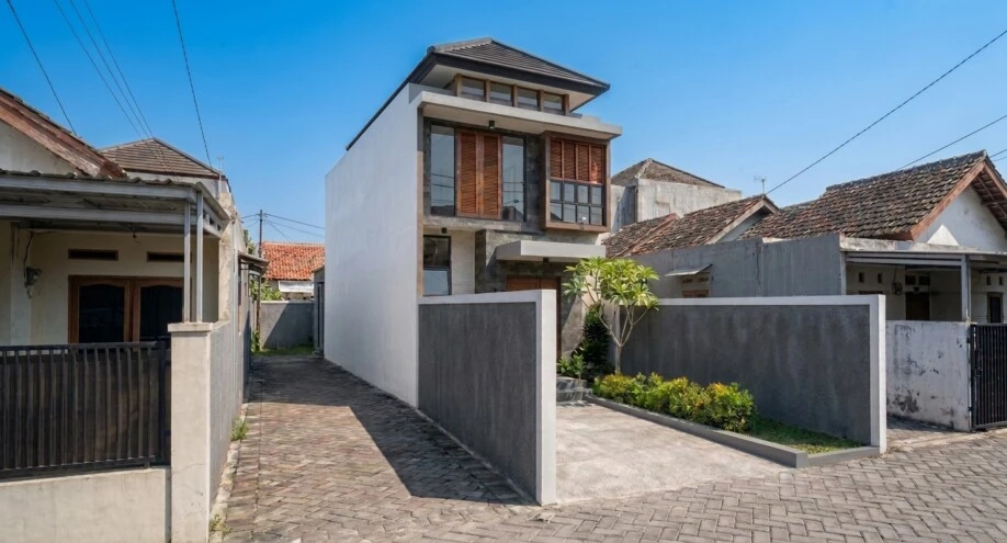 Desain Rumah Modern Tropis Dua Lantai di Lahan Sempit - dokumentasi proyek 6